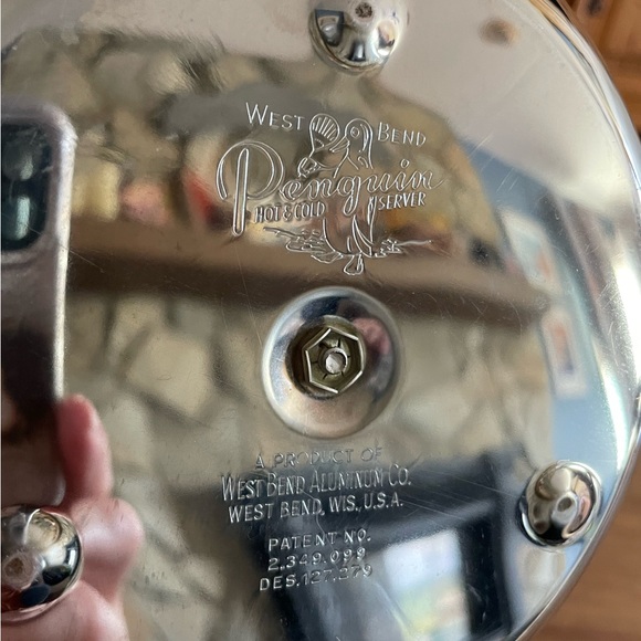 West Bend Penguin Hot & Cold Server - Picture 5 of 5